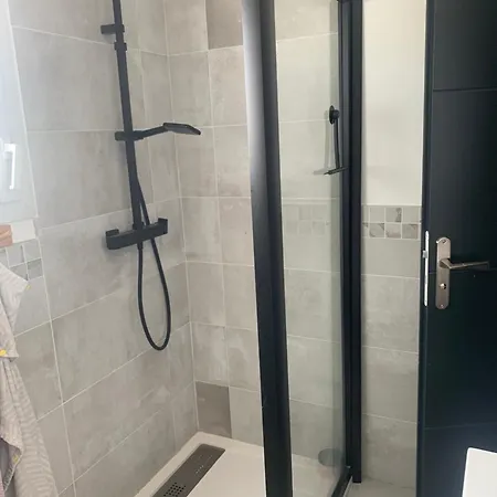 Maison Proche 24h 빌라 *